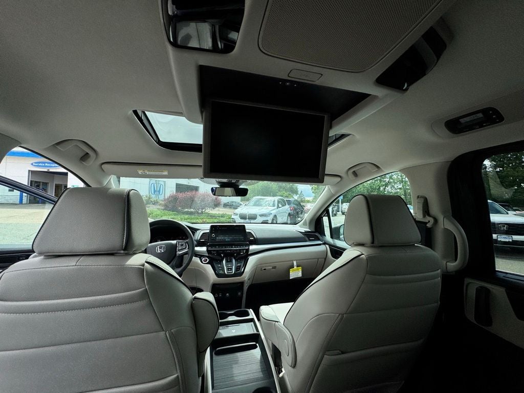 2026 Honda Odyssey Touring - Photo 12
