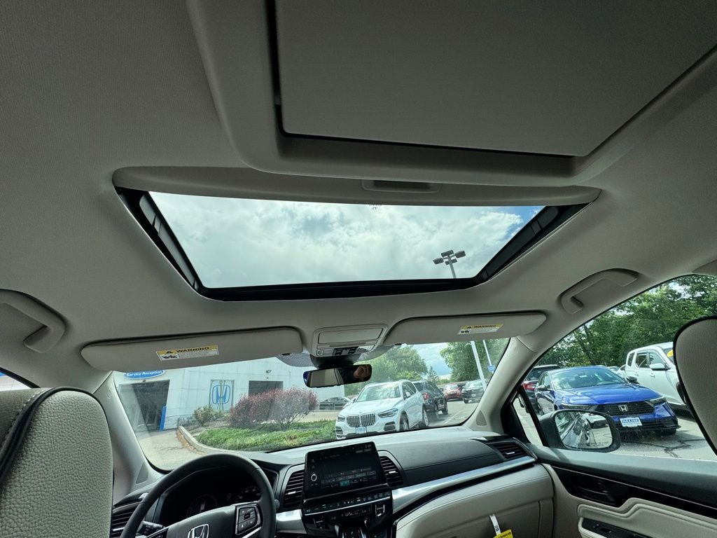 2026 Honda Odyssey Touring - Photo 16
