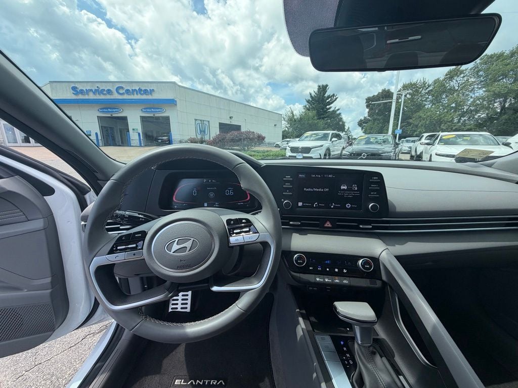 2025 Hyundai Elantra SEL Sport