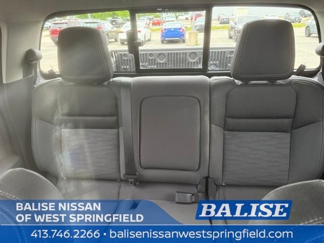 2023 Nissan Frontier SV