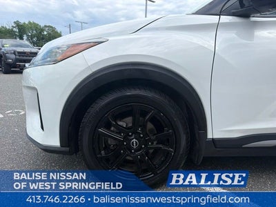 2023 Nissan Kicks SR