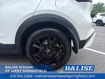 2023 Nissan Kicks SR