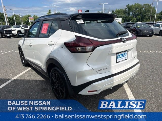 2023 Nissan Kicks SR