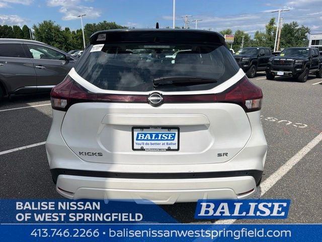 2023 Nissan Kicks SR