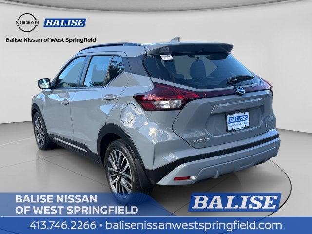 2021 Nissan Kicks SR