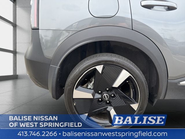 2025 Nissan Kicks SR