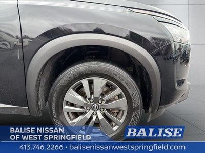 2024 Nissan Pathfinder SV