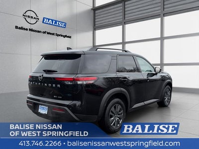 2024 Nissan Pathfinder SV