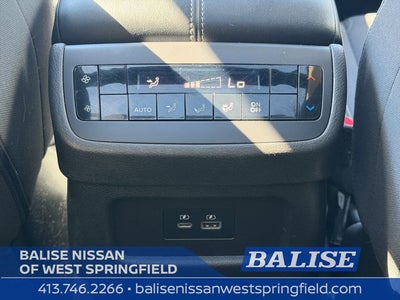 2023 Nissan Pathfinder SV