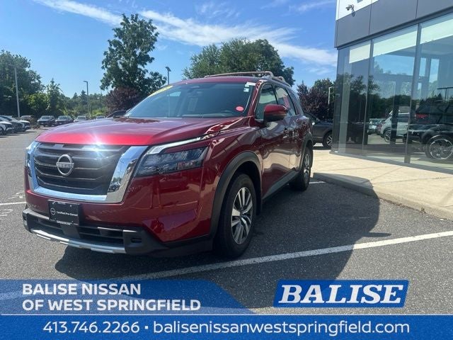 2025 Nissan Pathfinder SL