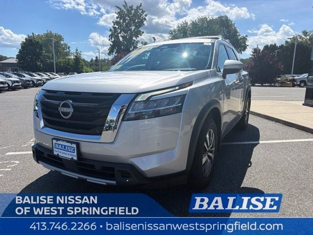 2023 Nissan Pathfinder SL