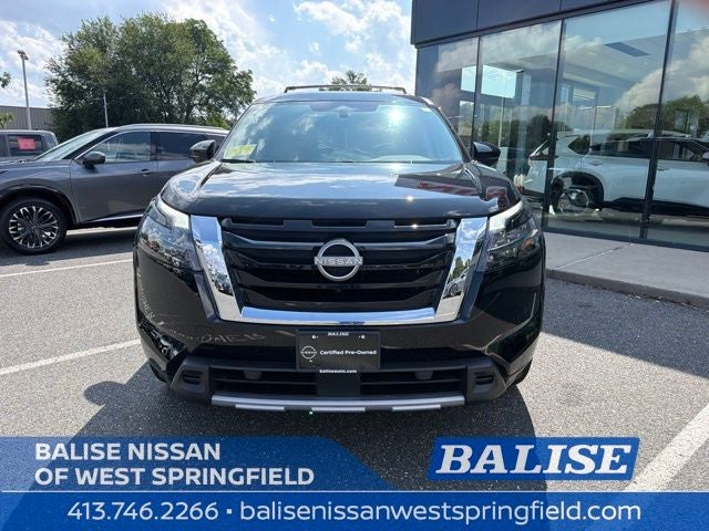 2025 Nissan Pathfinder SL