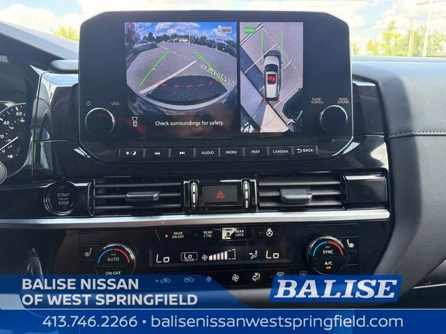2025 Nissan Pathfinder SL