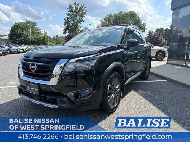 2025 Nissan Pathfinder SL