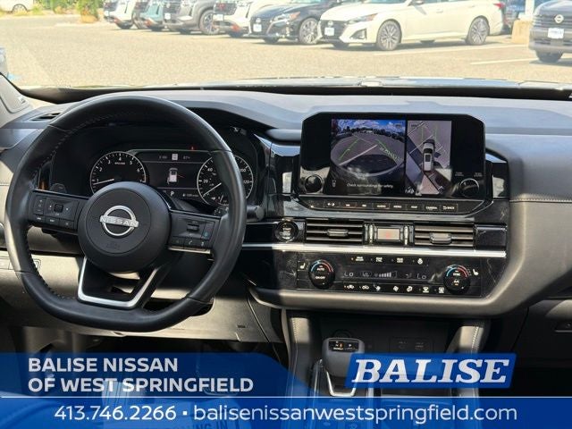 2025 Nissan Pathfinder SL