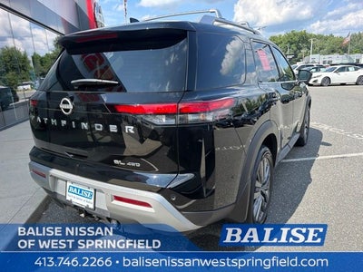 2025 Nissan Pathfinder SL