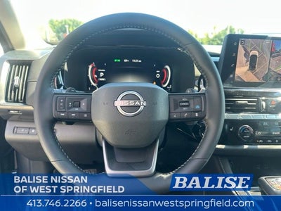 2026 Nissan Pathfinder SL