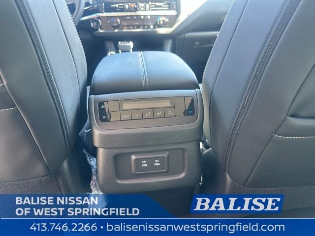2026 Nissan Pathfinder SL