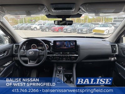 2026 Nissan Pathfinder SL
