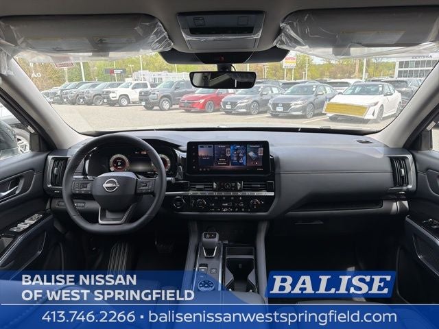 2026 Nissan Pathfinder SL