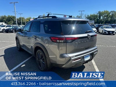 2026 Nissan Pathfinder SL