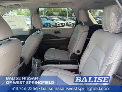2026 Nissan Pathfinder SL