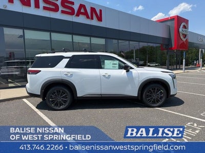 2026 Nissan Pathfinder SL