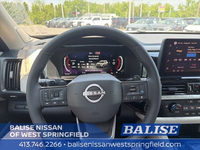 2026 Nissan Pathfinder SL