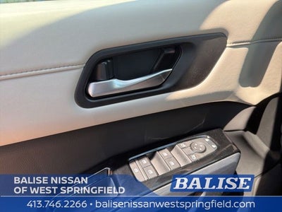 2026 Nissan Pathfinder SL