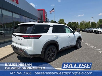 2026 Nissan Pathfinder SL