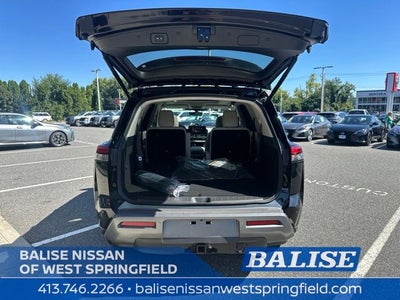 2026 Nissan Pathfinder SL