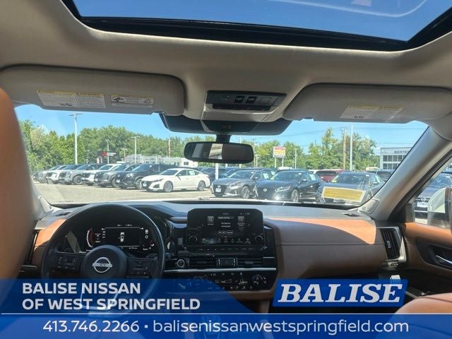 2022 Nissan Pathfinder Platinum 2nd Row Captain
