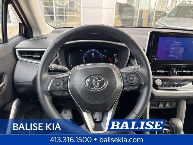 2025 Toyota Corolla Cross XLE