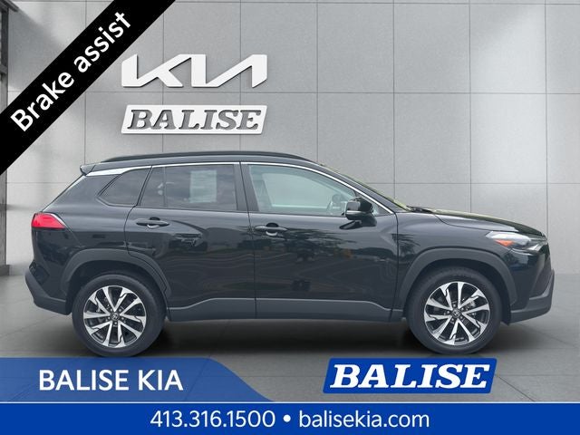 2025 Toyota Corolla Cross XLE