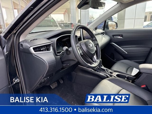 2025 Toyota Corolla Cross XLE