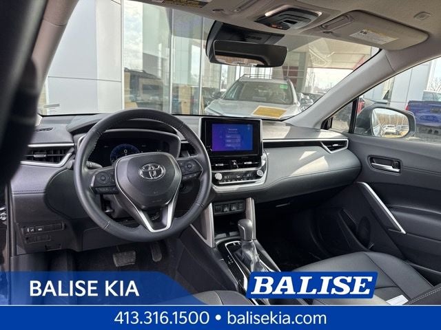 2025 Toyota Corolla Cross XLE