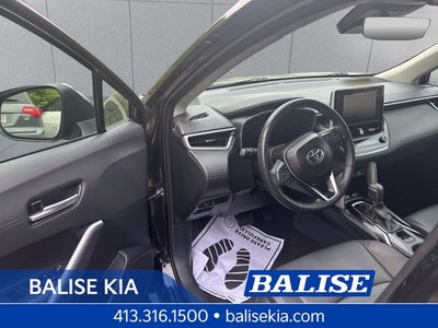 2025 Toyota Corolla Cross XLE