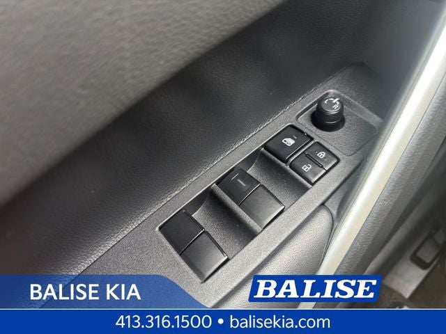 2025 Toyota Corolla Cross XLE