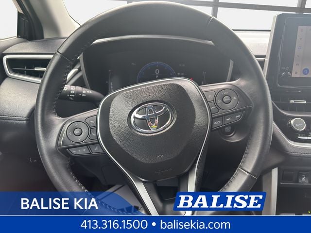 2025 Toyota Corolla Cross XLE
