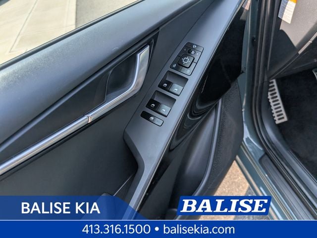 2023 Kia Niro EX Touring