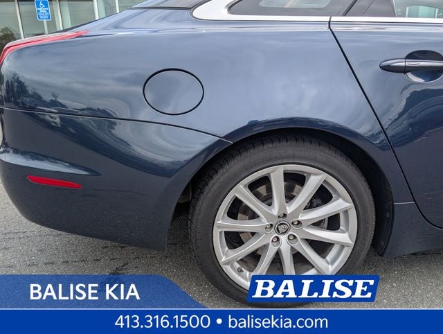 2011 Jaguar XJ Base