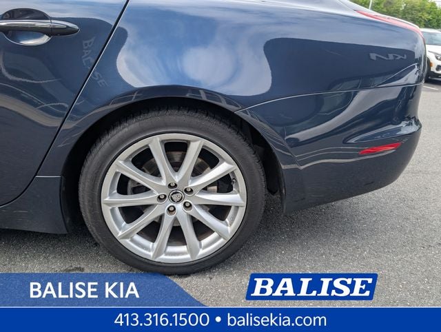2011 Jaguar XJ Base