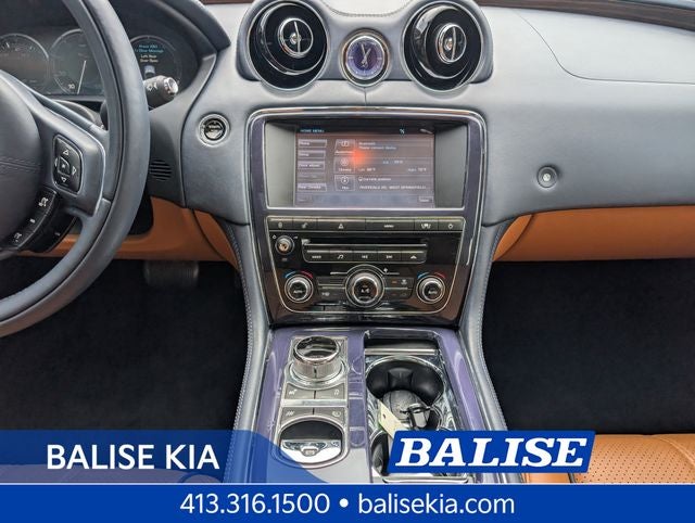 2011 Jaguar XJ Base
