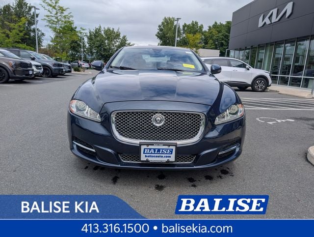 2011 Jaguar XJ Base