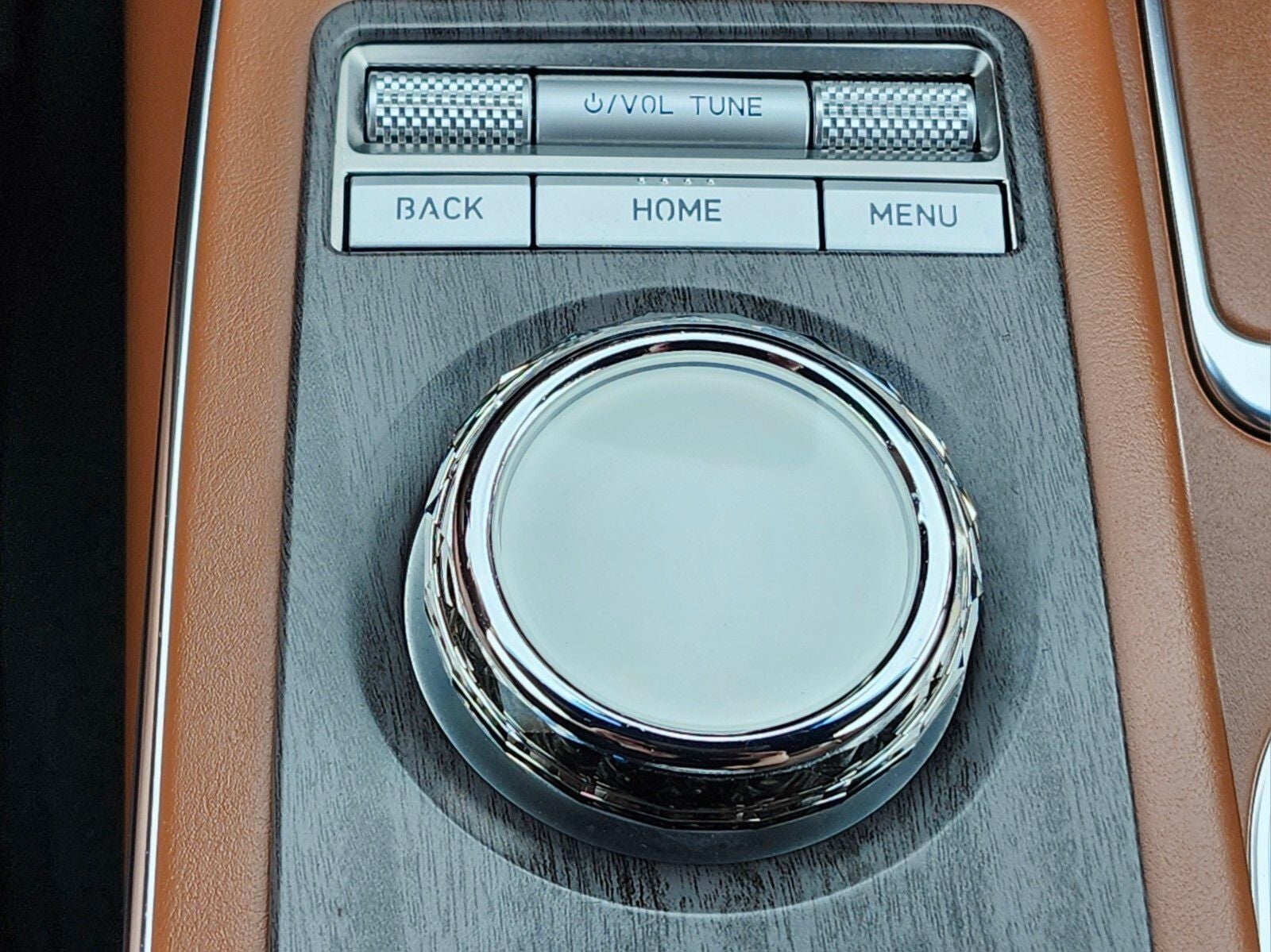 2025 Genesis GV70 2.5T ADVANCED