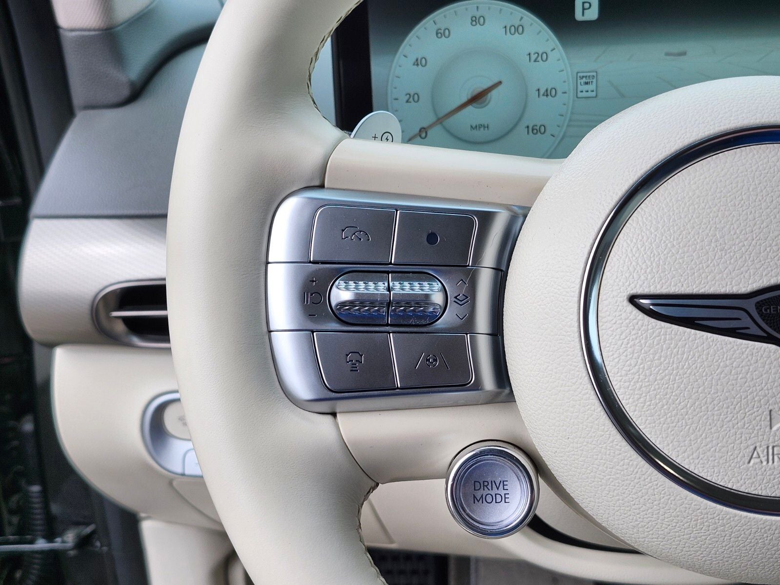 2025 Genesis GV60 Standard