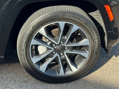 2023 Jeep Grand Cherokee Overland Luxury Tech Group IV