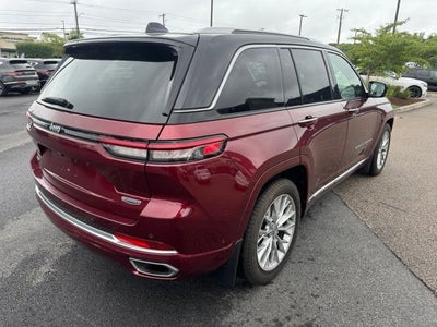 2022 Jeep Grand Cherokee Summit