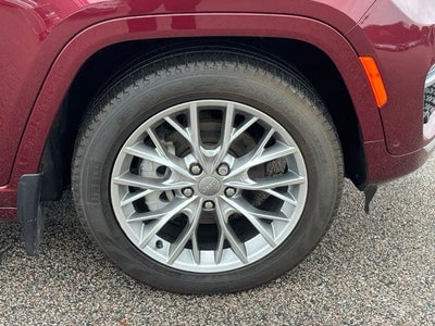2022 Jeep Grand Cherokee Summit