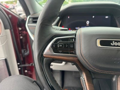 2022 Jeep Grand Cherokee Summit